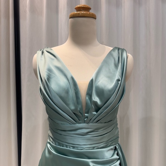 Ocean Teal V-neck Evening Gown - Picture 6 of 6